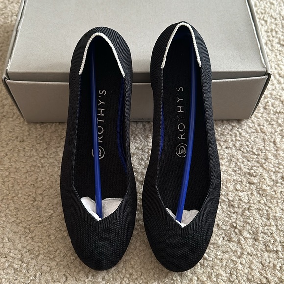 NWB Original Rothy’s Round Toe Flats - Picture 2 of 5